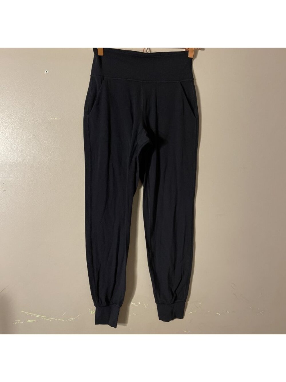 Lululemon Jogger Leggings Pockets Black Athletic Yoga Hidden Back Pocket Sz 4